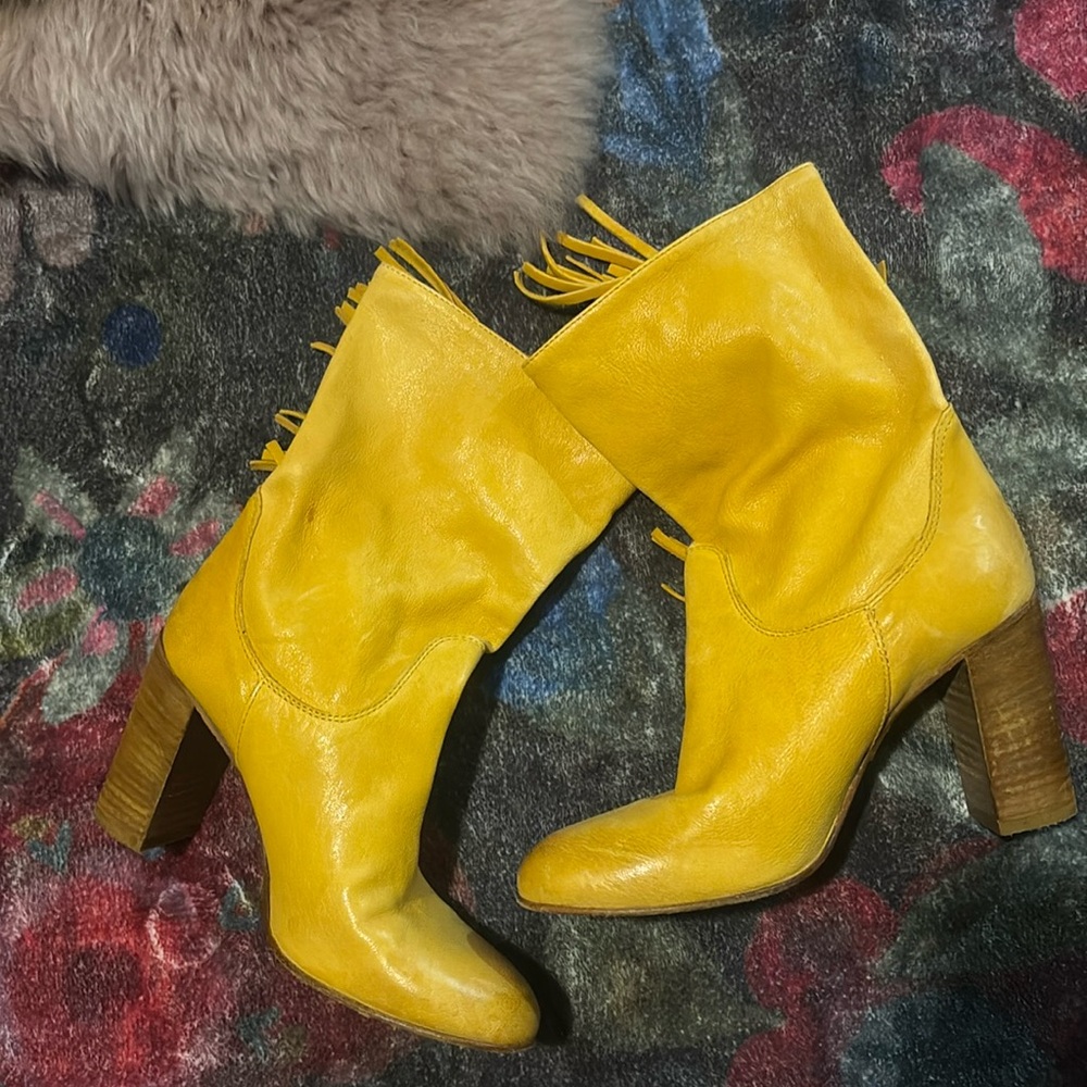 Ankle leather fringe boots mustard yellow excellent condition